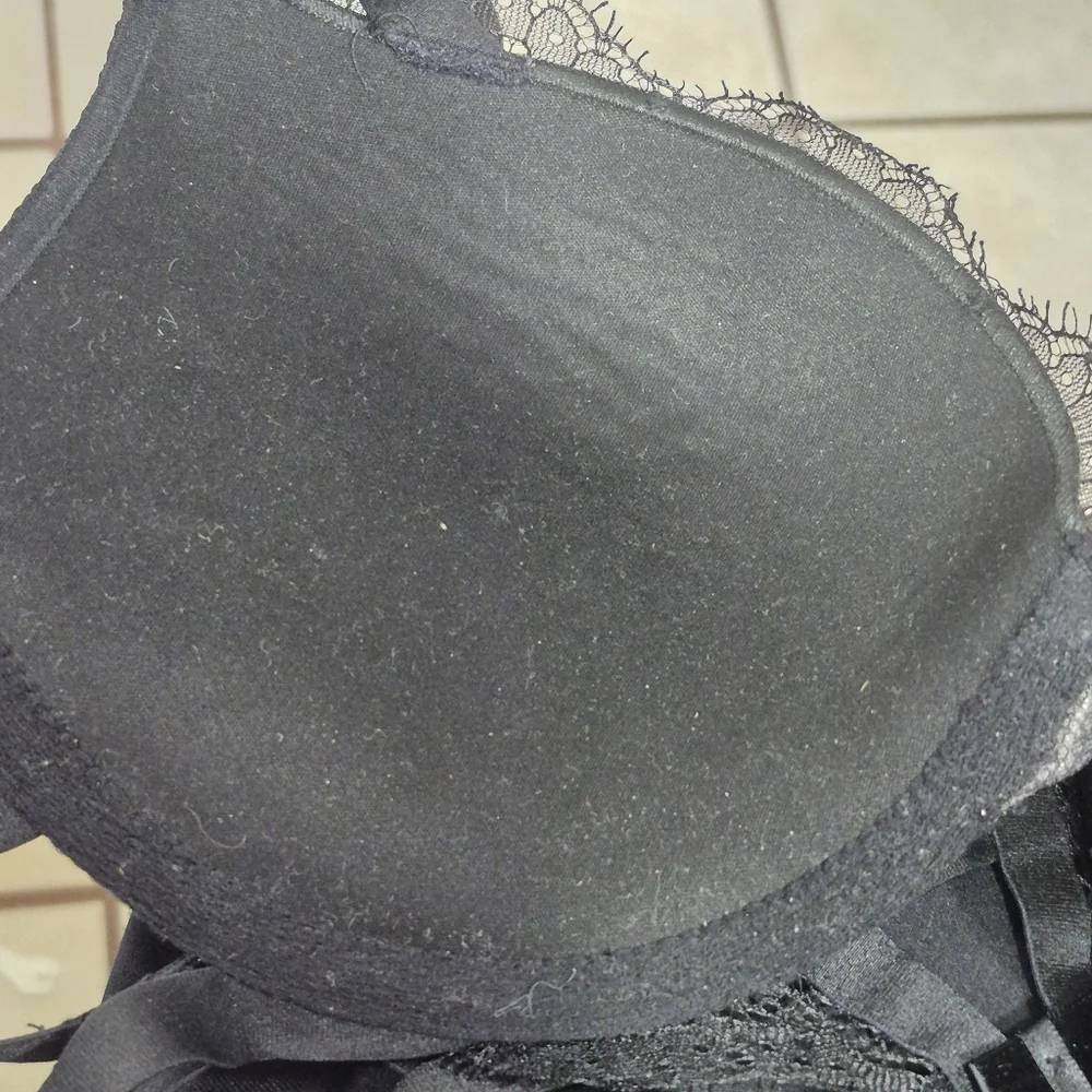34C Victoria's Secret Push‎ Up Front Close UW Bra with Eyelash Lace Black